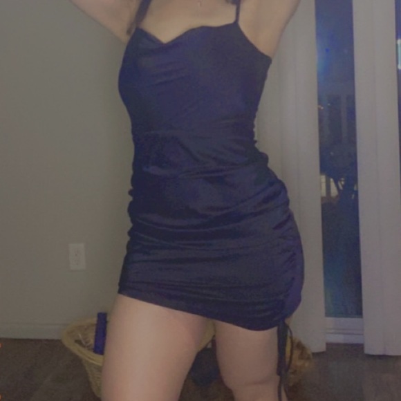 Misguided Black Mini Dress With Ruched Tie - Picture 3 of 3